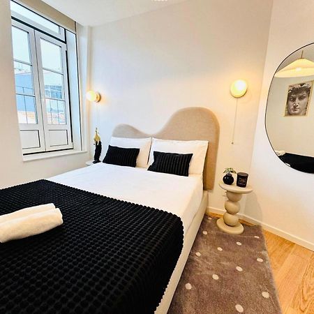 Lisbon Pink House II Beautiful 2 Bedroom Flat In City Center Bagian luar foto