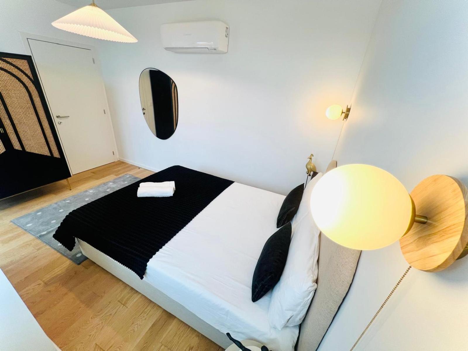 Lisbon Pink House II Beautiful 2 Bedroom Flat In City Center Bagian luar foto