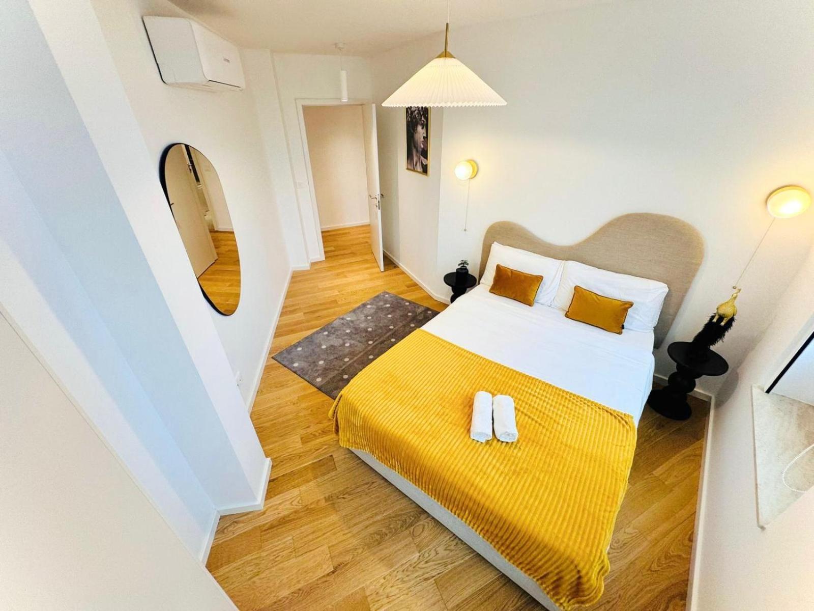 Lisbon Pink House II Beautiful 2 Bedroom Flat In City Center Bagian luar foto