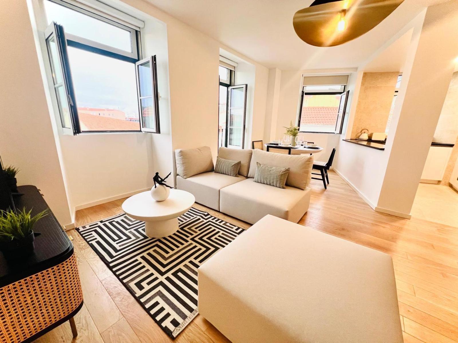 Lisbon Pink House II Beautiful 2 Bedroom Flat In City Center Bagian luar foto